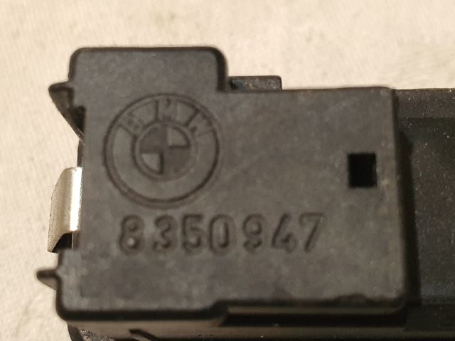 bontott BMW 5 E39 Vészvillogó Kapcsoló