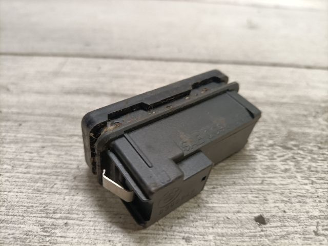 bontott BMW 5 E39 Vészvillogó Kapcsoló