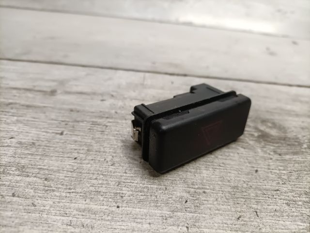 bontott BMW 5 E39 Vészvillogó Kapcsoló