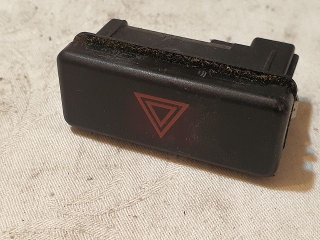 bontott BMW 5 E39 Vészvillogó Kapcsoló