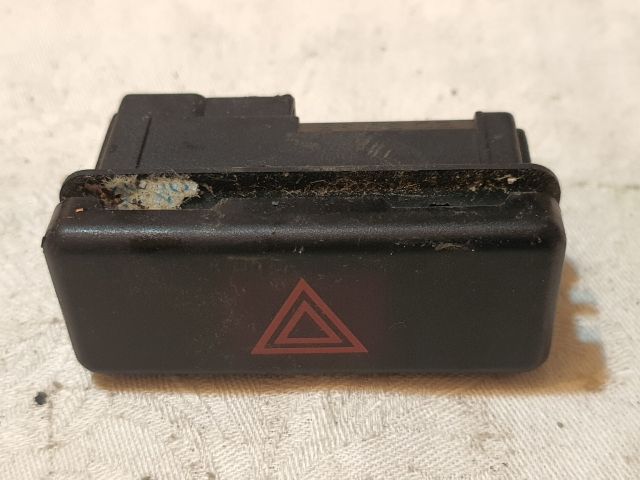 bontott BMW 5 E39 Vészvillogó Kapcsoló