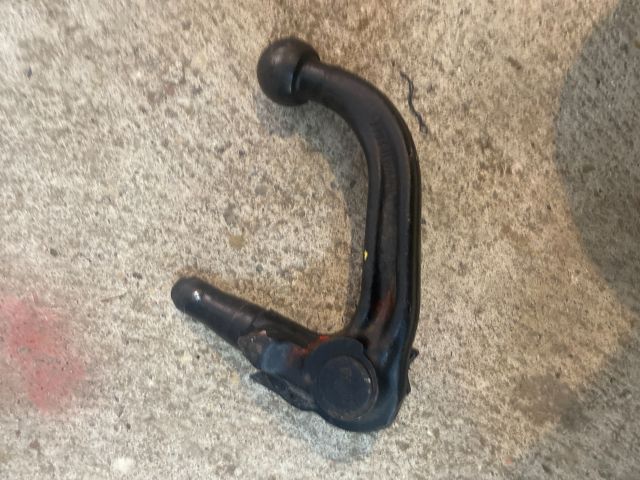 bontott BMW 5 E39 Vonóhorog