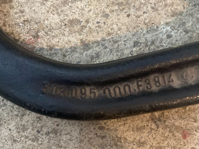 bontott BMW 5 E39 Vonóhorog