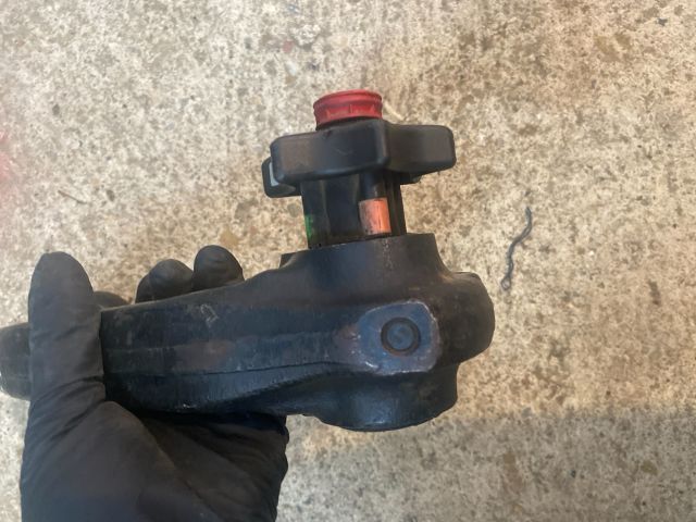 bontott BMW 5 E39 Vonóhorog