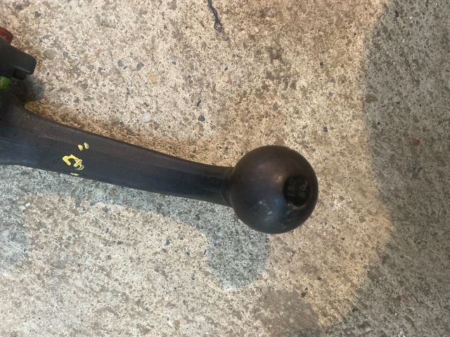 bontott BMW 5 E39 Vonóhorog