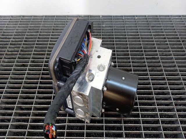 bontott BMW 5 E60 ABS Kocka