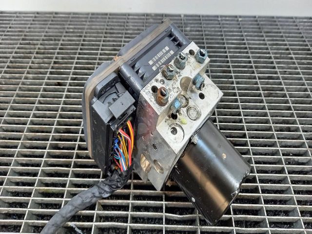 bontott BMW 5 E60 ABS Kocka