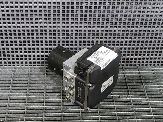 bontott BMW 5 E60 ABS Kocka