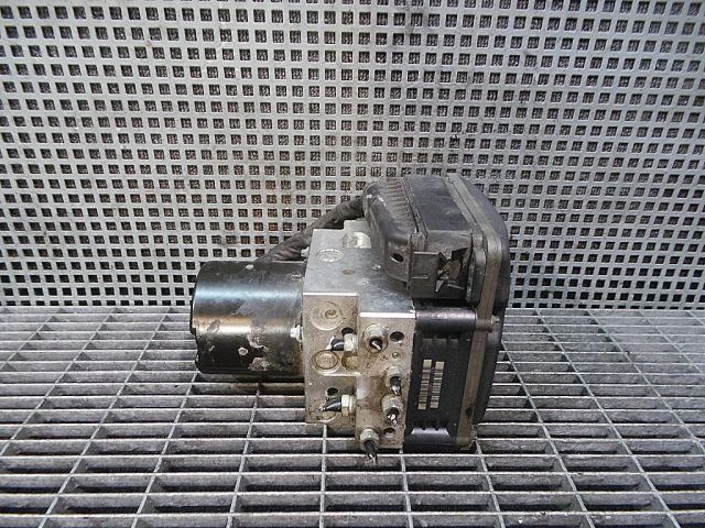 bontott BMW 5 E60 ABS Kocka