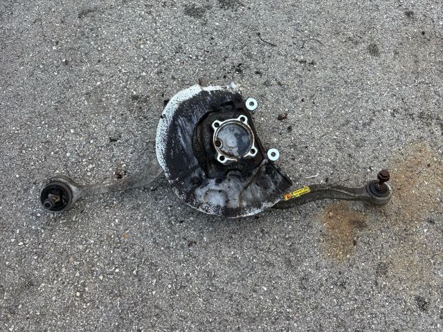 bontott BMW 5 E60 Bal első Csonkállvány