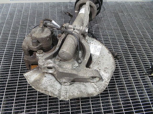 bontott BMW 5 E60 Bal első Csonkállvány