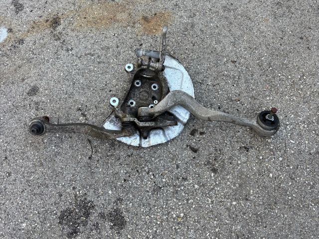 bontott BMW 5 E60 Bal első Csonkállvány