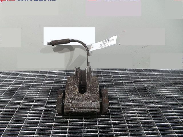 bontott BMW 5 E60 Bal hátsó Féknyereg Munkahengerrel