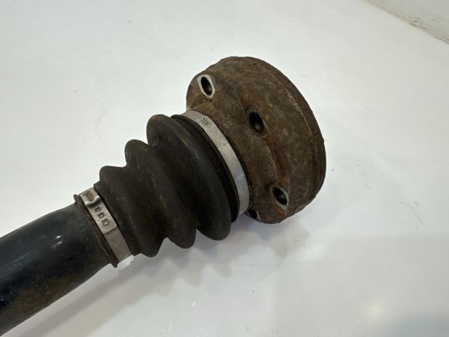 bontott BMW 5 E60 Bal hátsó Féltengely