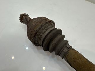 bontott BMW 5 E60 Bal hátsó Féltengely