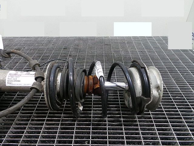 bontott BMW 5 E60 Első Rugó