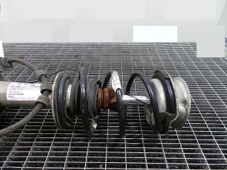 bontott BMW 5 E60 Első Rugó