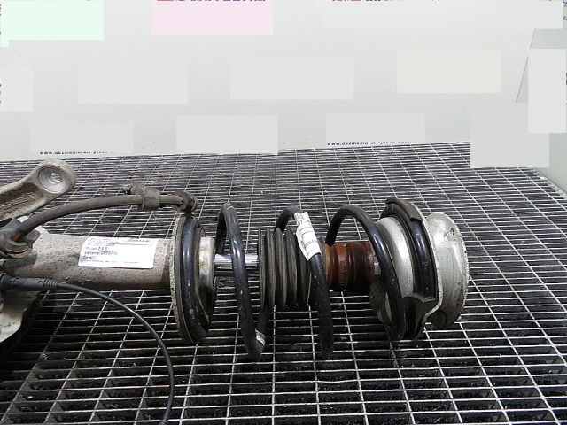 bontott BMW 5 E60 Első Rugó