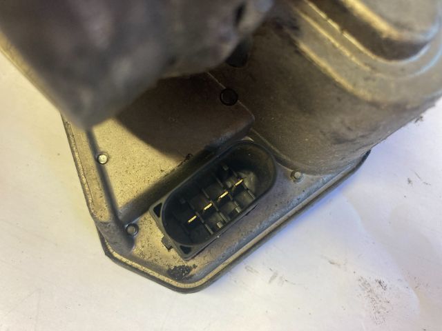 bontott BMW 5 E60 Fojtószelep (Elektromos)