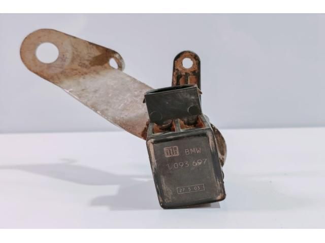 bontott BMW 5 E60 Jeladó (Magában)