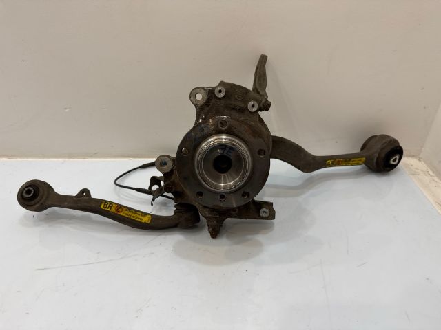 bontott BMW 5 E60 Jobb első Csonkállvány Kerékaggyal