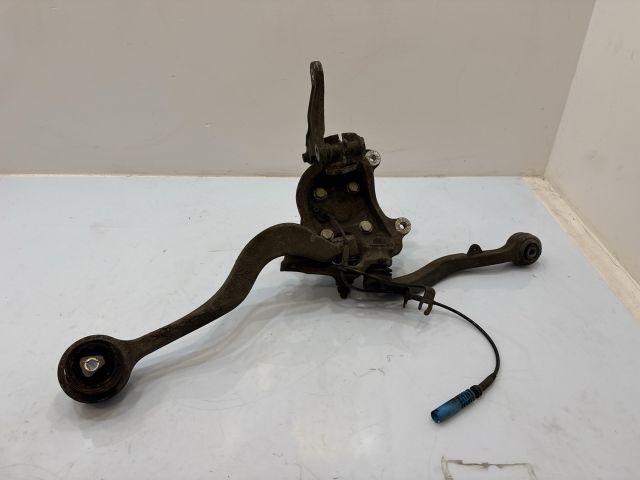 bontott BMW 5 E60 Jobb első Csonkállvány Kerékaggyal