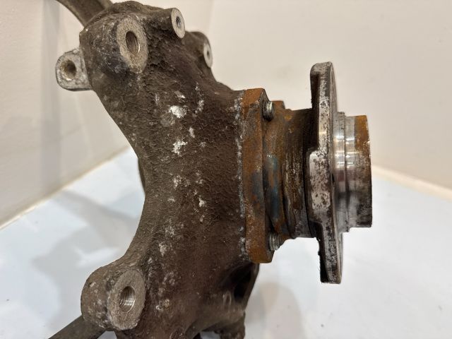 bontott BMW 5 E60 Jobb első Csonkállvány Kerékaggyal