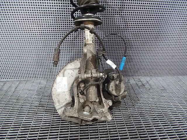 bontott BMW 5 E60 Jobb első Csonkállvány