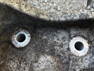 bontott BMW 5 E60 Jobb első Csonkállvány