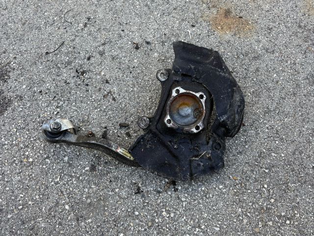 bontott BMW 5 E60 Jobb első Csonkállvány