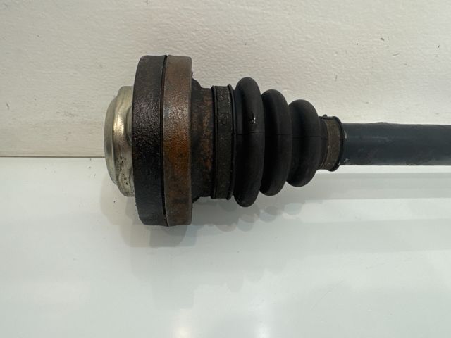 bontott BMW 5 E60 Jobb hátsó Féltengely