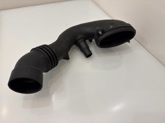 bontott BMW 5 E60 Légbeömlő Cső