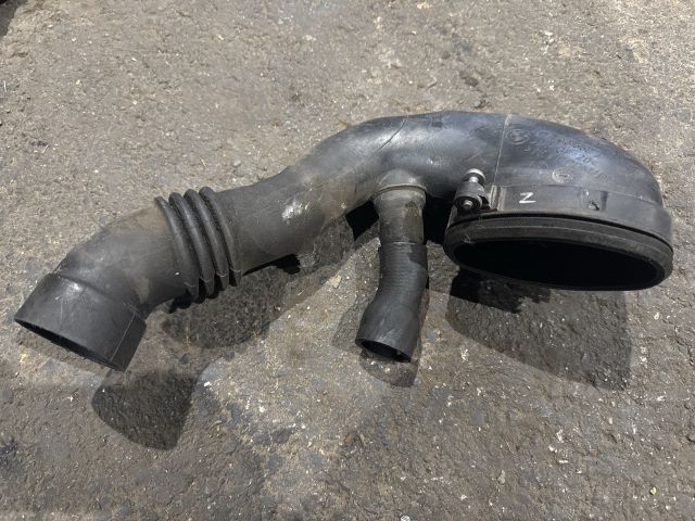 bontott BMW 5 E60 Légbeömlő Cső