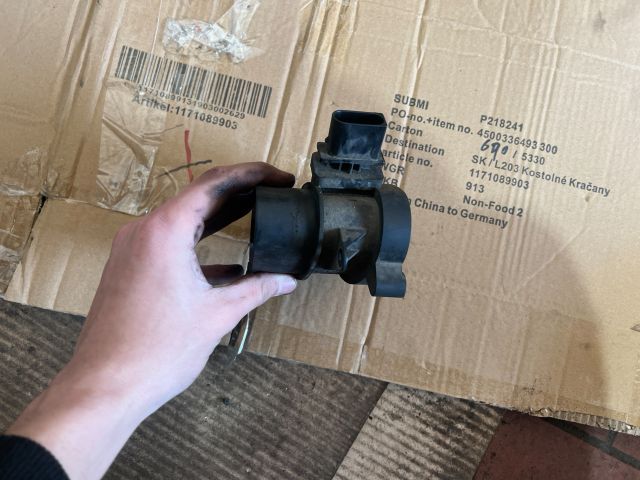 bontott BMW 5 E60 Légtömegmérő