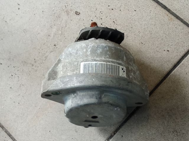 bontott BMW 5 E60 Motor Tartó Bak (Pozíciófüggetlen)