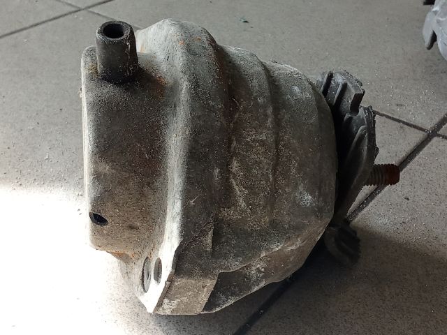 bontott BMW 5 E60 Motor Tartó Bak (Pozíciófüggetlen)