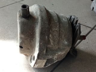 bontott BMW 5 E60 Motor Tartó Bak (Pozíciófüggetlen)