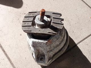 bontott BMW 5 E60 Motor Tartó Bak (Pozíciófüggetlen)