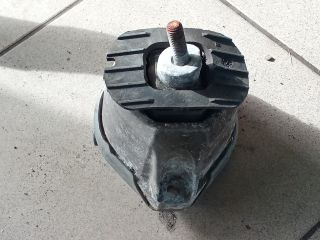 bontott BMW 5 E60 Motor Tartó Bak (Pozíciófüggetlen)