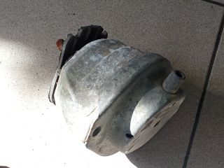 bontott BMW 5 E60 Motor Tartó Bak (Pozíciófüggetlen)