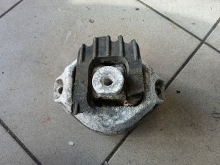 bontott BMW 5 E60 Motor Tartó Bak (Pozíciófüggetlen)