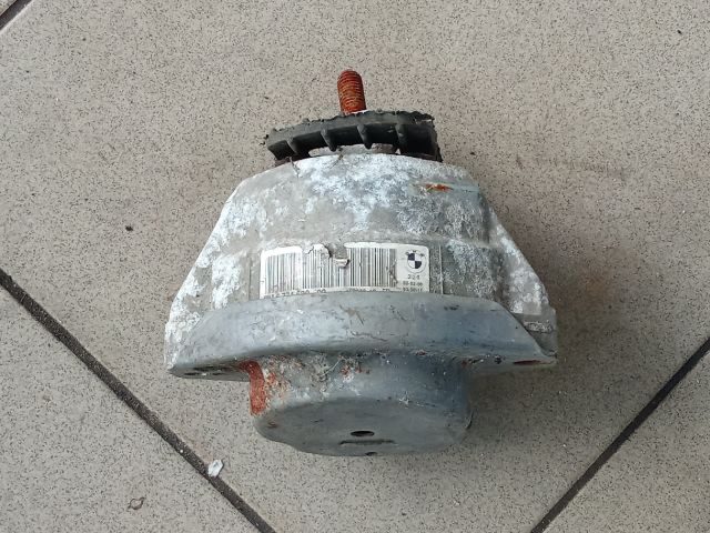 bontott BMW 5 E60 Motor Tartó Bak (Pozíciófüggetlen)