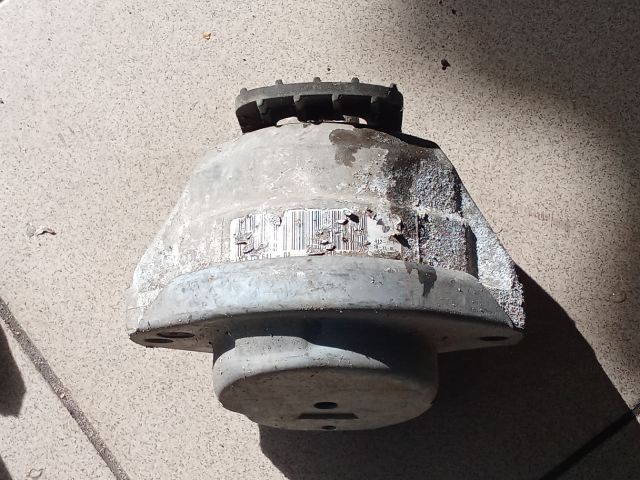 bontott BMW 5 E60 Motor Tartó Bak (Pozíciófüggetlen)