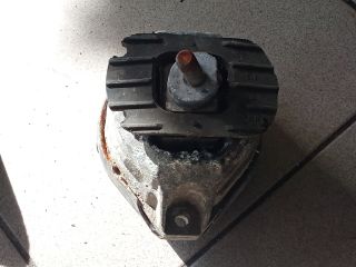 bontott BMW 5 E60 Motor Tartó Bak (Pozíciófüggetlen)