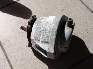 bontott BMW 5 E60 Motor Tartó Bak (Pozíciófüggetlen)