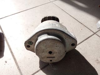 bontott BMW 5 E60 Motor Tartó Bak (Pozíciófüggetlen)