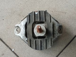 bontott BMW 5 E60 Motor Tartó Bak (Pozíciófüggetlen)