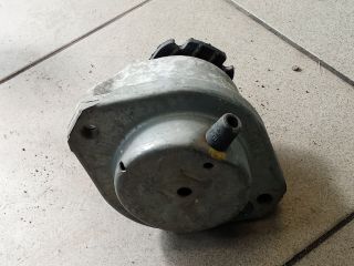 bontott BMW 5 E60 Motor Tartó Bak (Pozíciófüggetlen)
