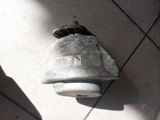 bontott BMW 5 E60 Motor Tartó Bak (Pozíciófüggetlen)