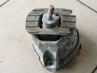bontott BMW 5 E60 Motor Tartó Bak (Pozíciófüggetlen)